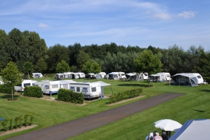 Goed verzorg kampeerterrein Camping Oda Hoeve in Limburg, ruime plaatsen